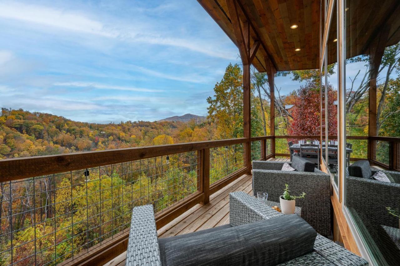 The Overlook - '21 Cabin - Gorgeous Unobstructed Views - Fire Pit Table - Gamerm - Hottub - Xbox - Lots Of Bears Gatlinburg Exterior foto