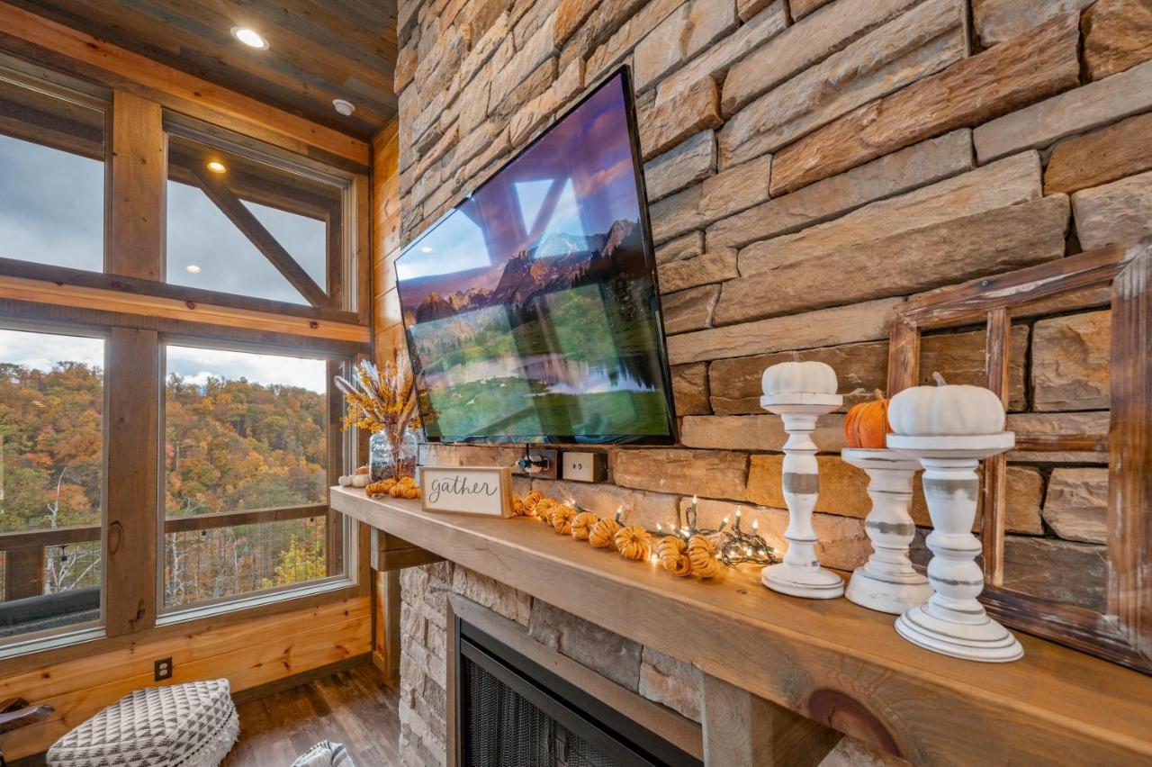 The Overlook - '21 Cabin - Gorgeous Unobstructed Views - Fire Pit Table - Gamerm - Hottub - Xbox - Lots Of Bears Gatlinburg Exterior foto