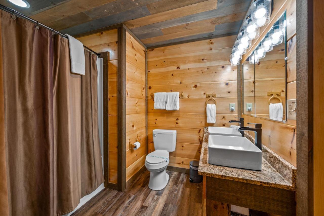 The Overlook - '21 Cabin - Gorgeous Unobstructed Views - Fire Pit Table - Gamerm - Hottub - Xbox - Lots Of Bears Gatlinburg Exterior foto