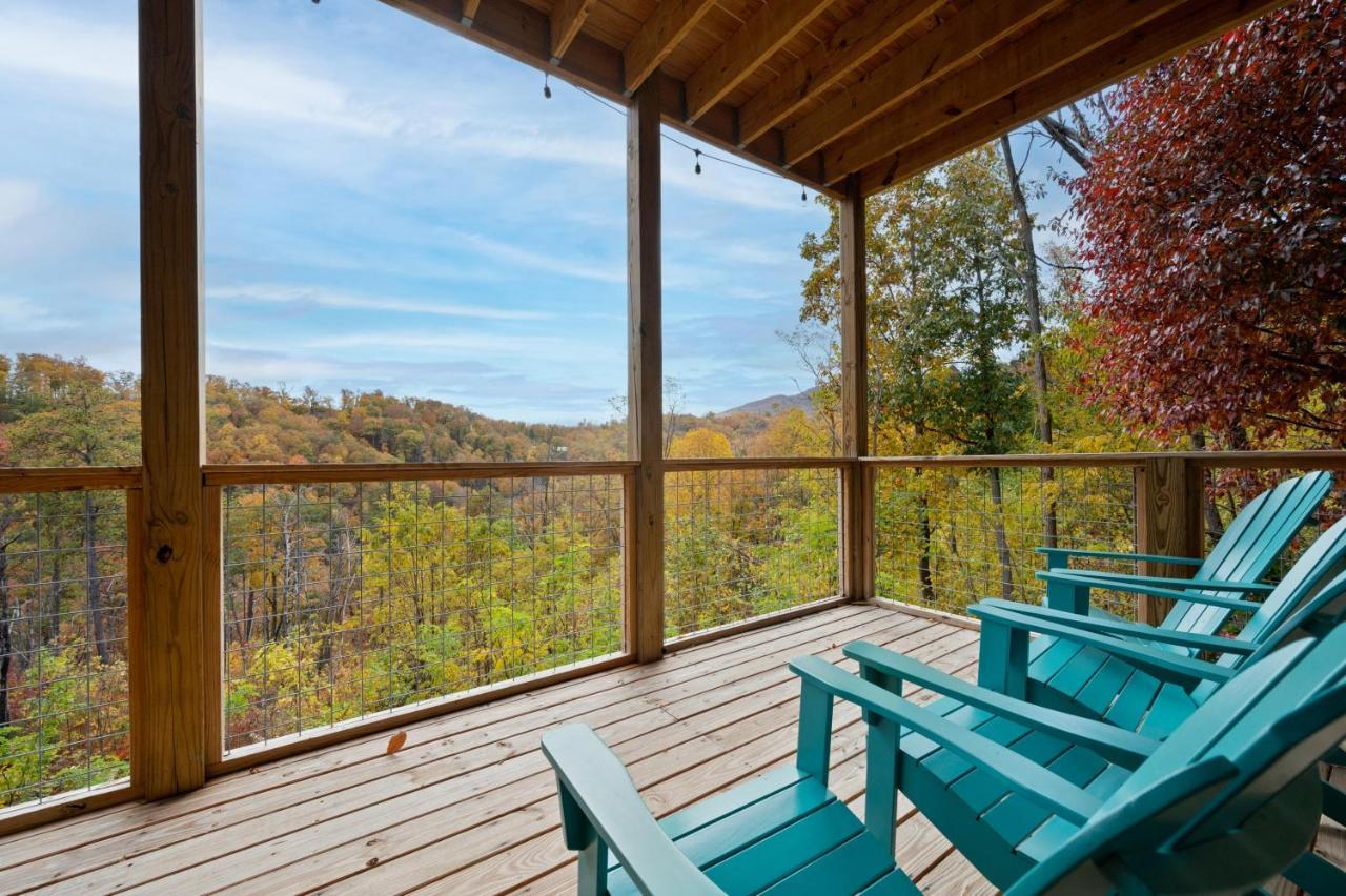 The Overlook - '21 Cabin - Gorgeous Unobstructed Views - Fire Pit Table - Gamerm - Hottub - Xbox - Lots Of Bears Gatlinburg Exterior foto