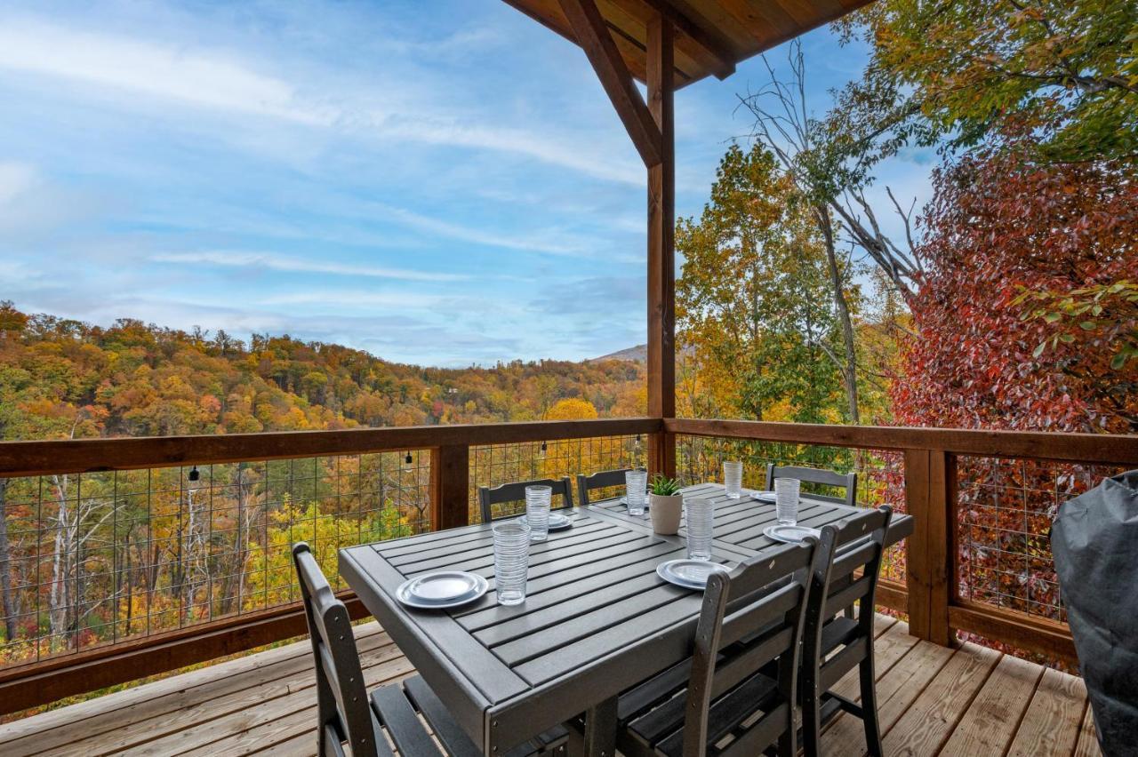 The Overlook - '21 Cabin - Gorgeous Unobstructed Views - Fire Pit Table - Gamerm - Hottub - Xbox - Lots Of Bears Gatlinburg Exterior foto