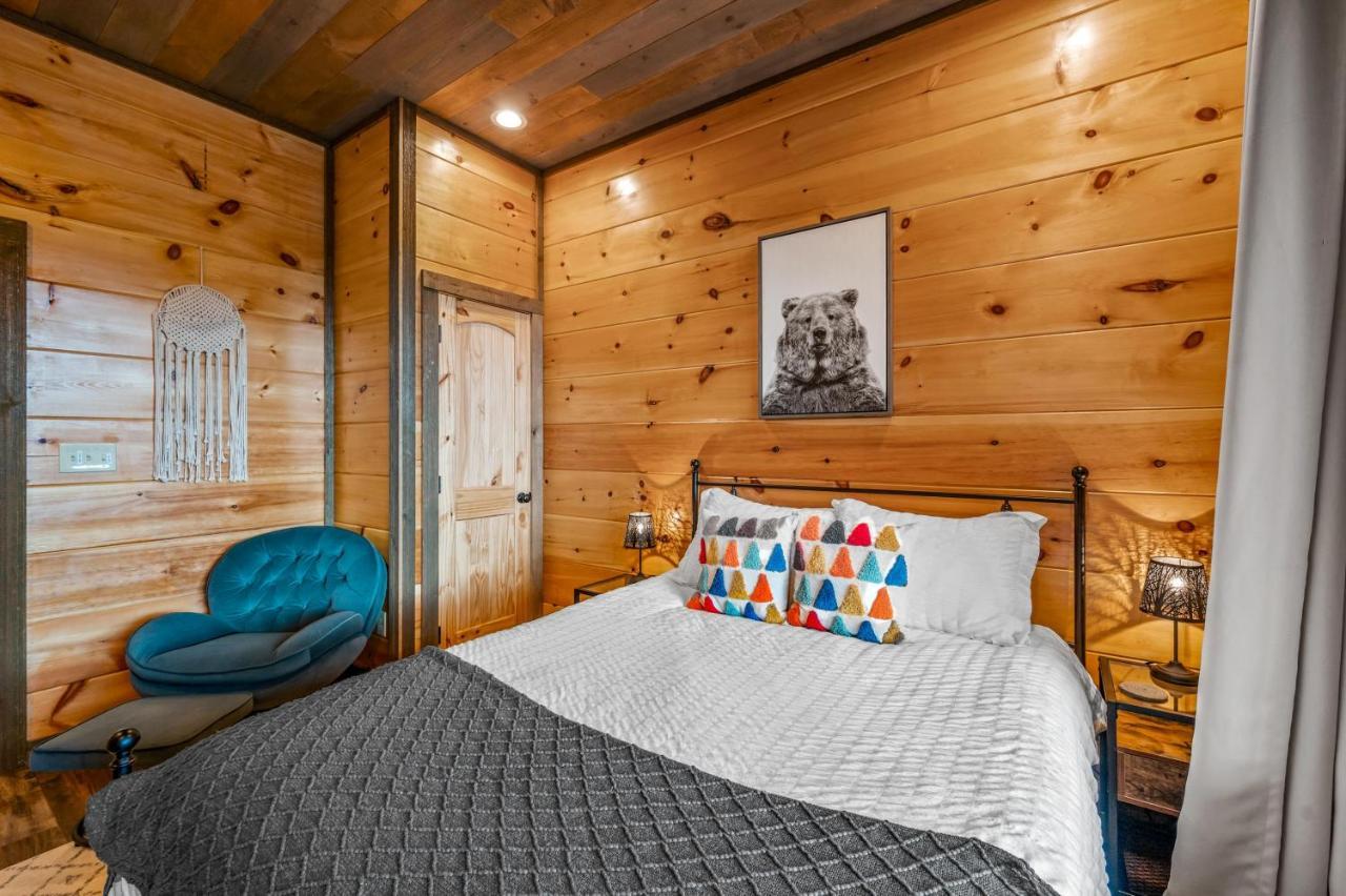 The Overlook - '21 Cabin - Gorgeous Unobstructed Views - Fire Pit Table - Gamerm - Hottub - Xbox - Lots Of Bears Gatlinburg Exterior foto