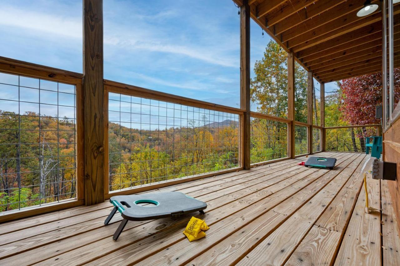 The Overlook - '21 Cabin - Gorgeous Unobstructed Views - Fire Pit Table - Gamerm - Hottub - Xbox - Lots Of Bears Gatlinburg Exterior foto