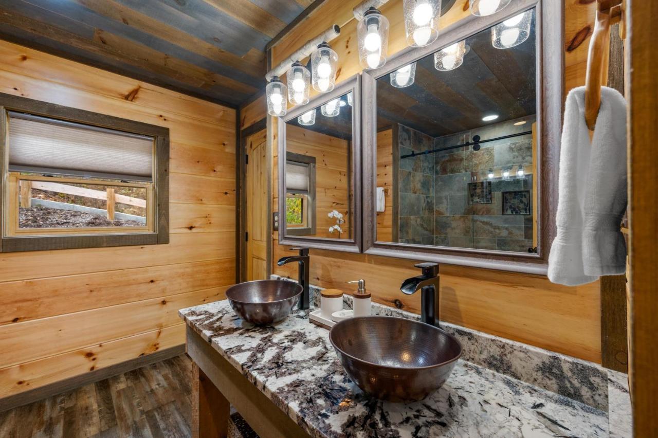 The Overlook - '21 Cabin - Gorgeous Unobstructed Views - Fire Pit Table - Gamerm - Hottub - Xbox - Lots Of Bears Gatlinburg Exterior foto