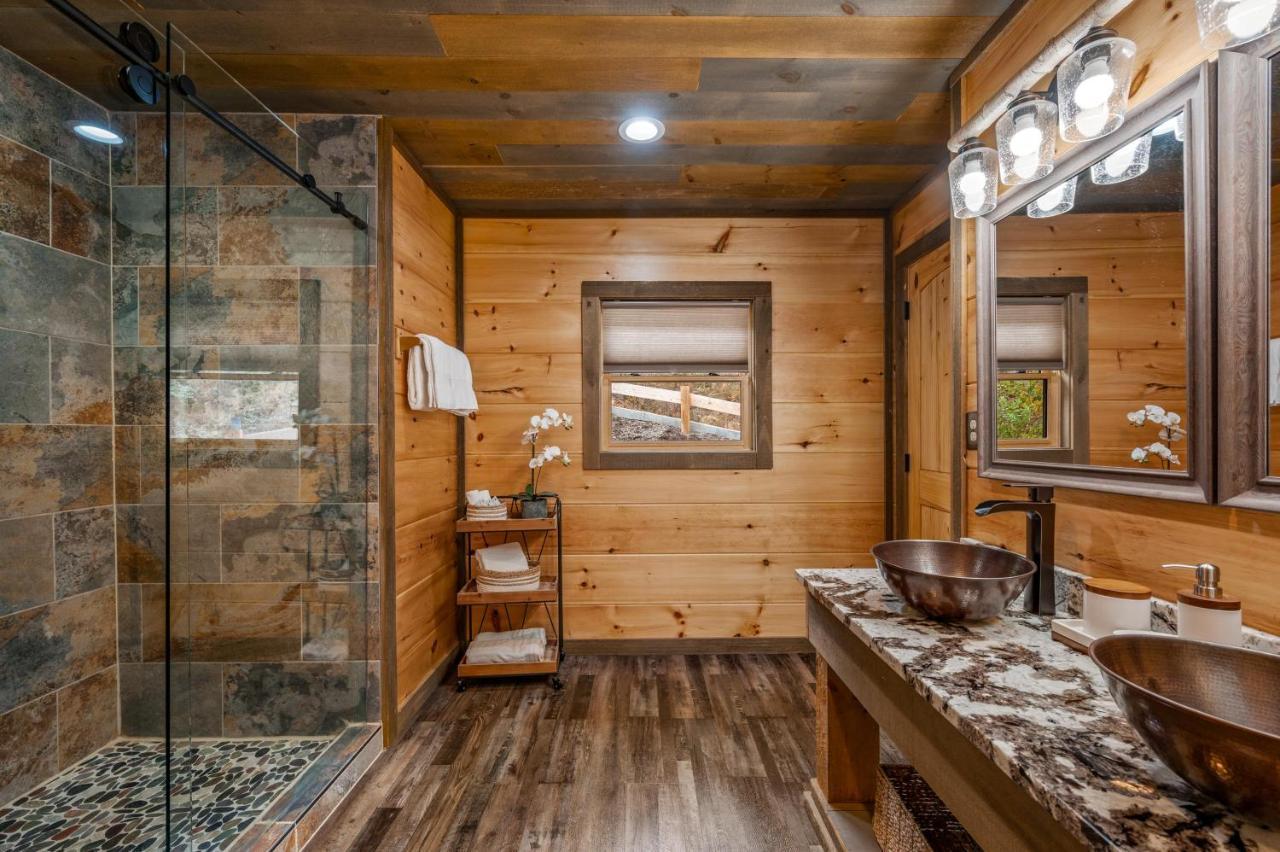 The Overlook - '21 Cabin - Gorgeous Unobstructed Views - Fire Pit Table - Gamerm - Hottub - Xbox - Lots Of Bears Gatlinburg Exterior foto